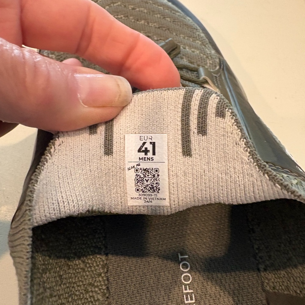 Vivo Barefoot Men's Olive and Black Sneakers - Picture 2 of 6